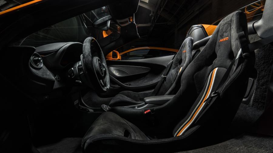 Интерьер McLaren MSO 570S Spider Papaya Spark 2018 года  (фото 3 из 5)